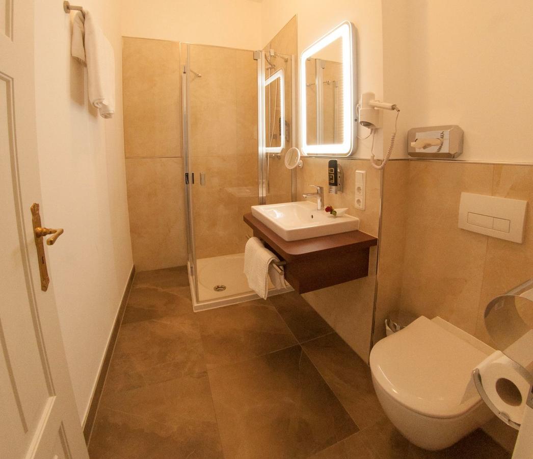 Pension Villa Kleine Wartburg Айзенах Екстериор снимка