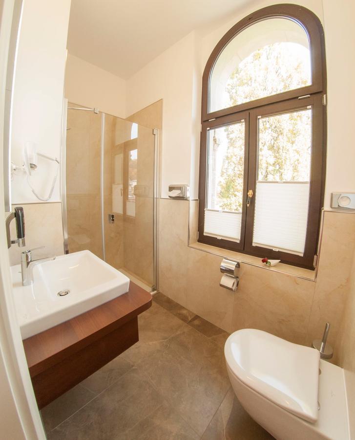 Pension Villa Kleine Wartburg Айзенах Екстериор снимка