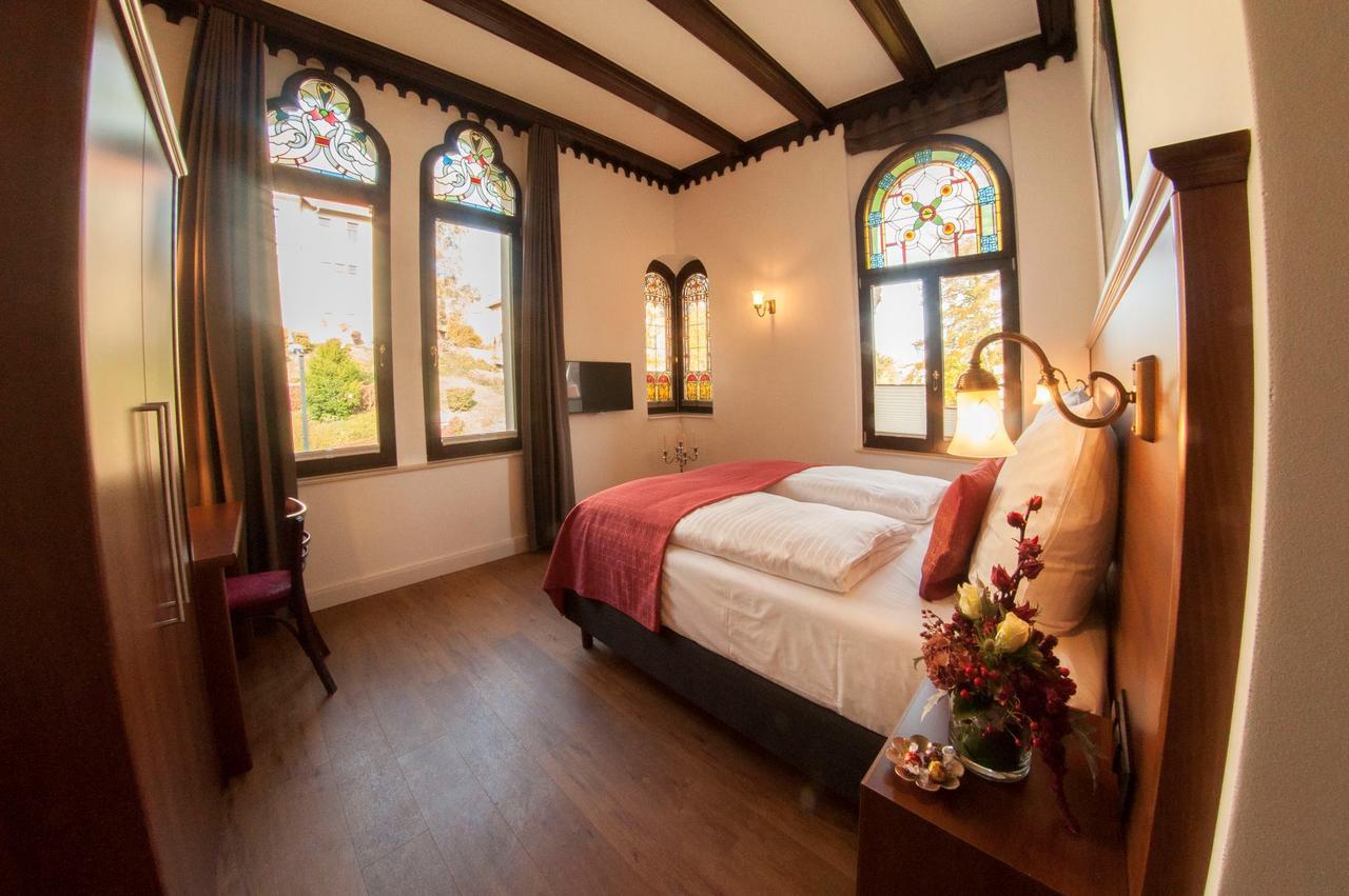 Pension Villa Kleine Wartburg Айзенах Екстериор снимка