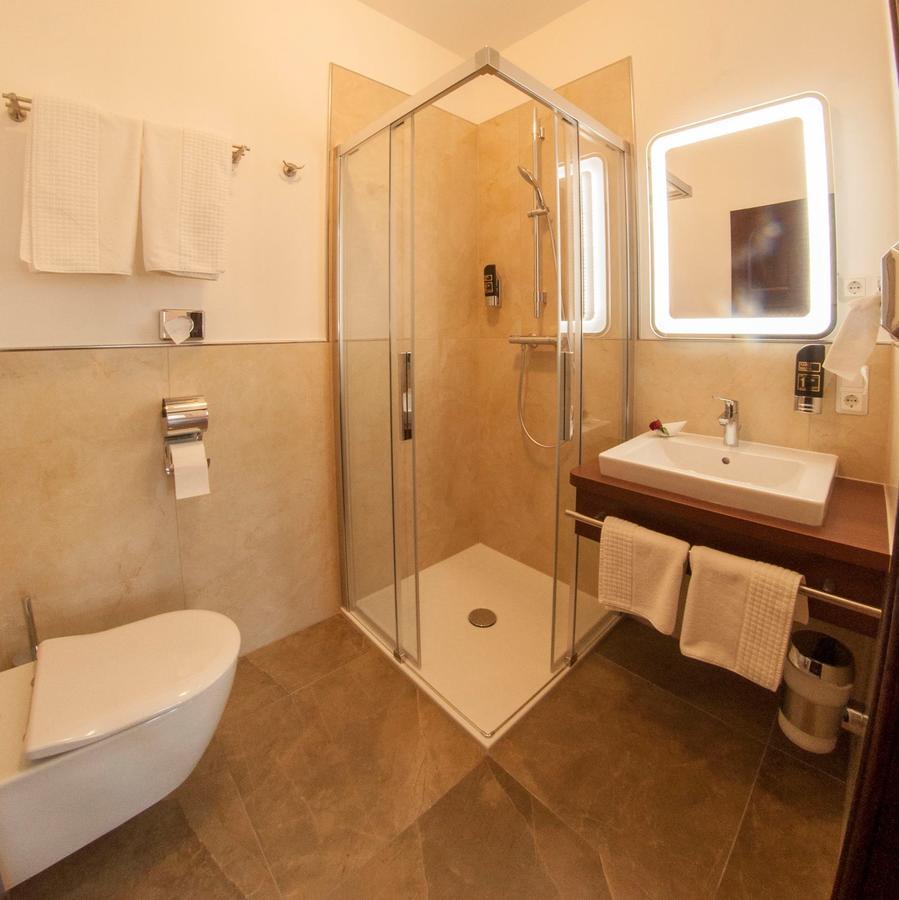 Pension Villa Kleine Wartburg Айзенах Екстериор снимка